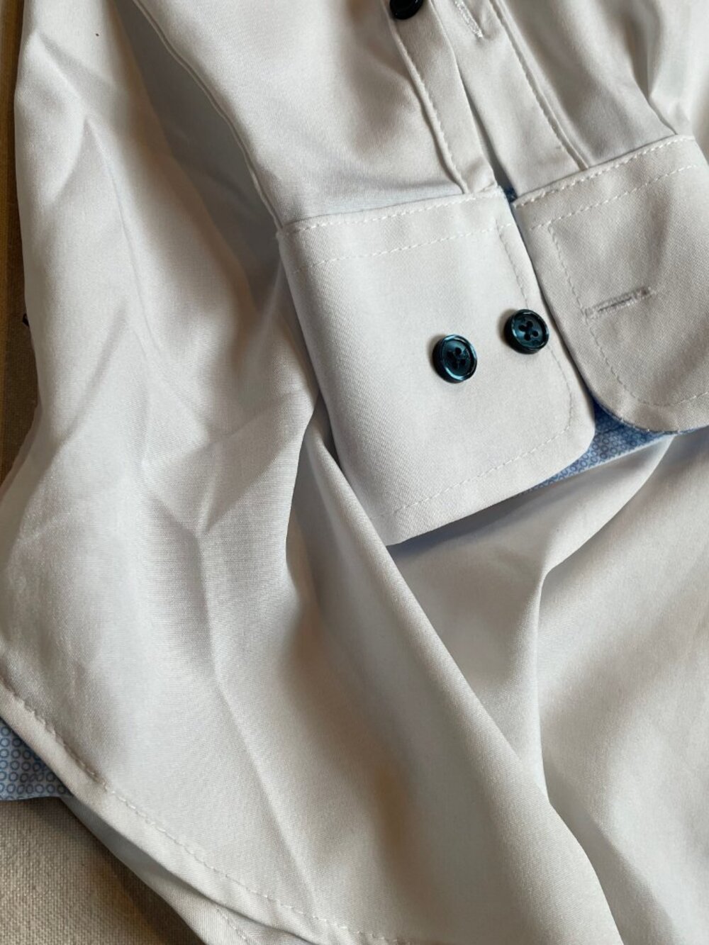 WRK White Men's Dress Shirt with Contrast Buttons 16.5 - Picture 3 of 11